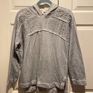 Like New Pullover Sweater Top